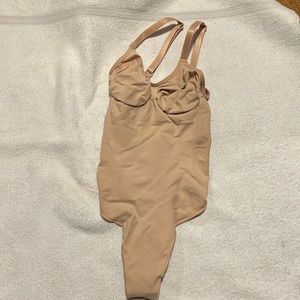 SKIMS Sculpting Thong Bodysuit mica